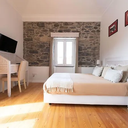 Casa Pereira – Snooker, Wi-fi, Bbq, Pool Relogio do Poiso