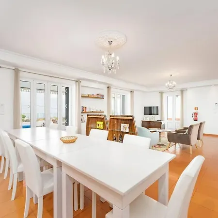 Casa Pereira - Snooker, Wi-fi, Bbq, Pool Alpstuga