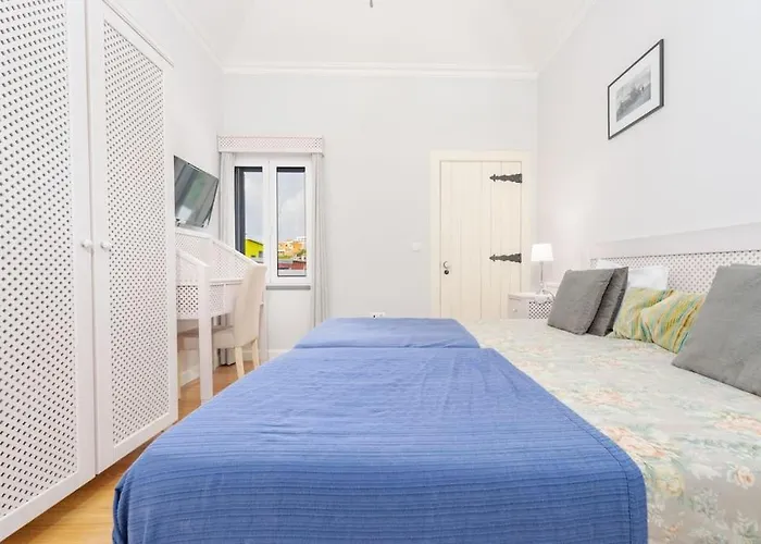 Casa Pereira - Snooker, Wi-fi, Bbq, Pool * Relogio do Poiso